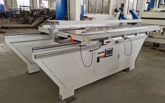 Honeycomb Board V Notching Machine 1800mm 4.4x2x1.4m Installation Dimension