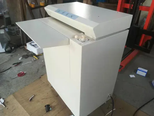 2.2KW Industrial Paper Cutter 12m/min Cardboard Shredder Machine 380V / 50HZ